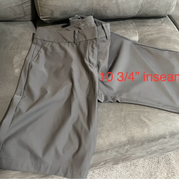 Flat front Golf shorts - Picture 3 of 5